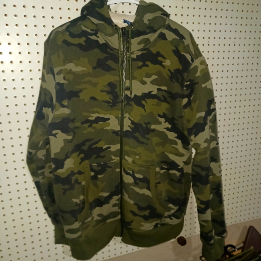 Men's Green and Brown Camo Zip-Up Hoodie (George) Size Large